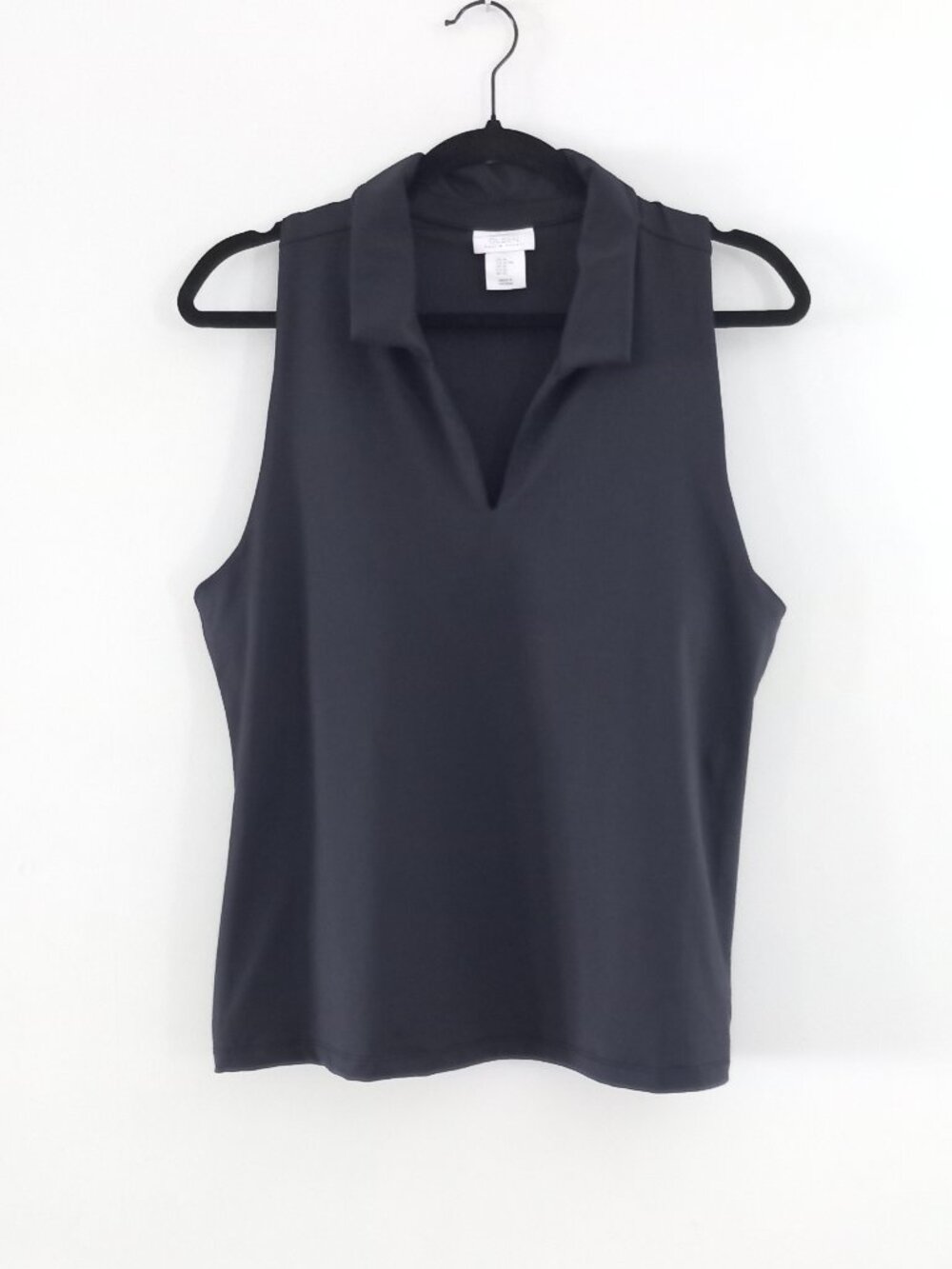 SIGRID OLSEN golf and tennis sleeveless sportswear top with integrated bra